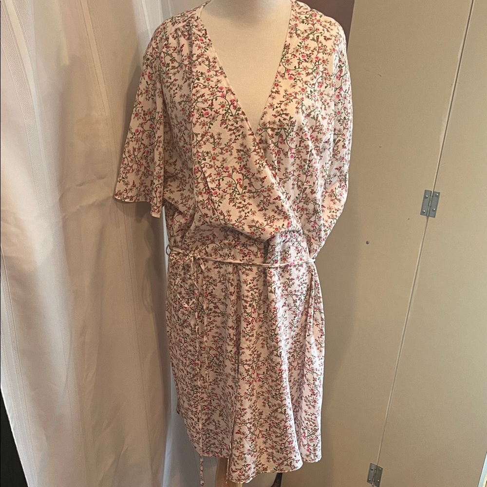 City Chic Floral Print Garment